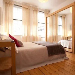 Urban Banana Apartment
